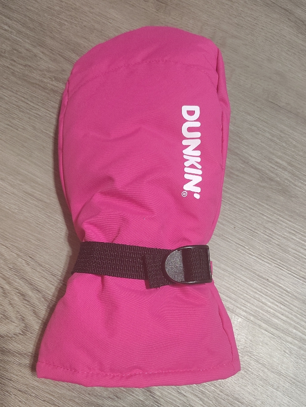 🆕Limited Edition DUNKIN® Pink Winter Left-handed Collectible Mitten😛